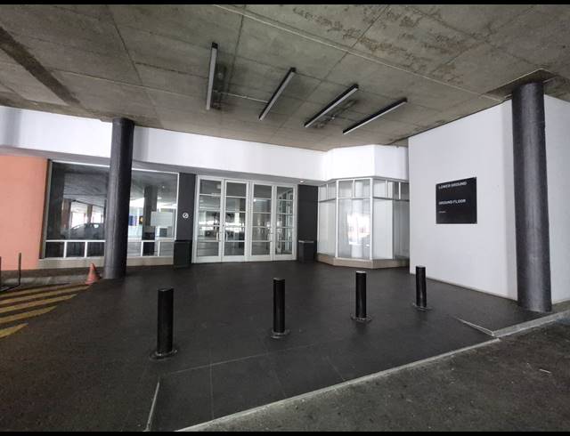 6,227M² RETAIL TO LET IN CRAIGHALL PARK